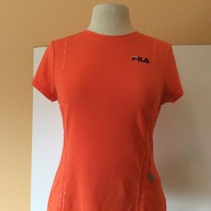 🆕 FILA Sport Top With Zippered Pocket Size Medium